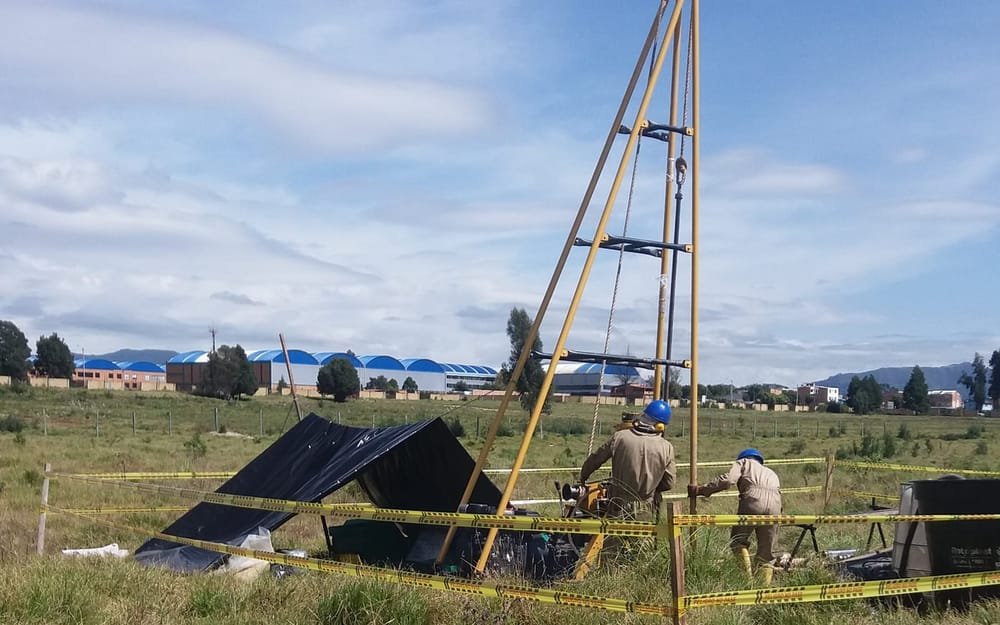 Sondeo mecánico en la Variante Andes